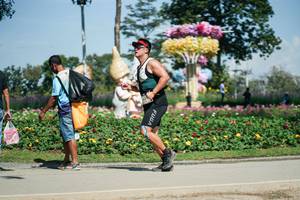 BIB: 
                            <button type="button" onclick="openModal(27617975)" class="btn btn-primary btn-sm float-right btn-popup" data-toggle="modal" data-target=".modal-high-quality">
                        <i class="fas fa-shopping-cart"></i> Add to Cart
                    </button>
                                            <button type="button" onclick="isThisMe(27617975, true)" class="btn btn-success btn-sm float-right btn-popup btn-isme hidden" data-toggle="tooltip" data-placement="bottom" title="นี่คือรูปของคุณใช่ไหม คลิกที่นี่เพื่อเอาเข้าอัลบั้ม">
                        <i class="fas fa-plus"></i> Add to album
                    </button>
                    <button type="button" onclick="isThisMe(27617975, false)" class="btn btn-warning btn-sm float-right btn-popup btn-isnotme hidden">
                        <i class="fas fa-ban"></i> Remove from album
                    </button>